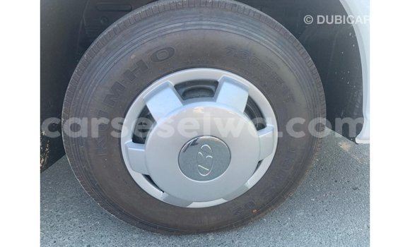 Buy Import Hyundai Accent White Car in Import - Dubai in East Mahé Buy Import Hyundai Accent White Car in Import - Dubai in East Mahé