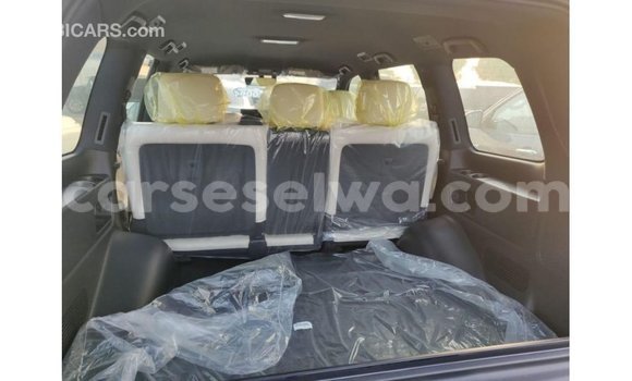 Acheter Import Voiture Lexus LX Bleu à Import - Dubai, East Mahé Acheter Import Voiture Lexus LX Bleu à Import - Dubai, East Mahé