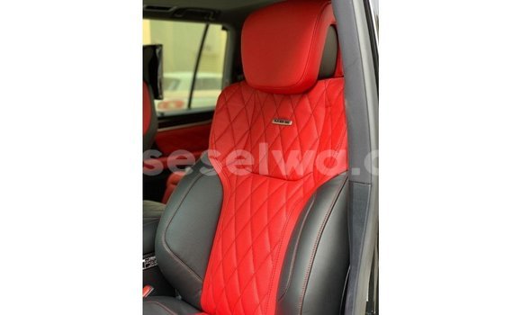 Acheter Import Voiture Lexus LX Noir à Import - Dubai, East Mahé Acheter Import Voiture Lexus LX Noir à Import - Dubai, East Mahé