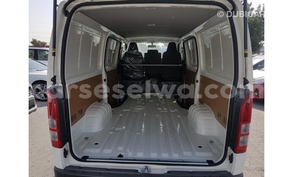 Acheter Import Utilitaire Toyota DA Blanc à Import - Dubai, East Mahé Acheter Import Utilitaire Toyota DA Blanc à Import - Dubai, East Mahé