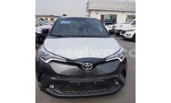 Acheter Import Voiture Toyota C-HR Autre à Import - Dubai, East Mahé Acheter Import Voiture Toyota C-HR Autre à Import - Dubai, East Mahé