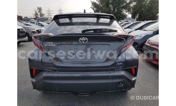 Acheter Import Voiture Toyota C-HR Autre à Import - Dubai, East Mahé Acheter Import Voiture Toyota C-HR Autre à Import - Dubai, East Mahé