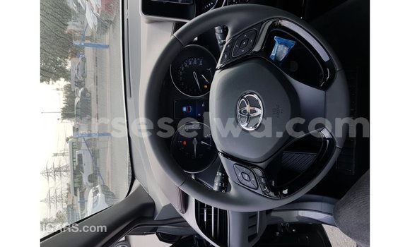 Acheter Import Voiture Toyota C-HR Autre à Import - Dubai, East Mahé Acheter Import Voiture Toyota C-HR Autre à Import - Dubai, East Mahé