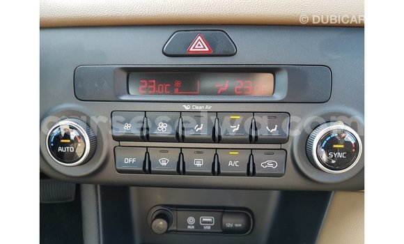 Acheter Import Voiture Kia Sportage Blanc à Import - Dubai, East Mahé Acheter Import Voiture Kia Sportage Blanc à Import - Dubai, East Mahé