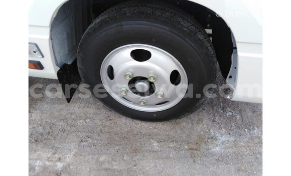 Acheter Import Voiture Toyota Coaster Blanc à Import - Dubai, East Mahé Acheter Import Voiture Toyota Coaster Blanc à Import - Dubai, East Mahé