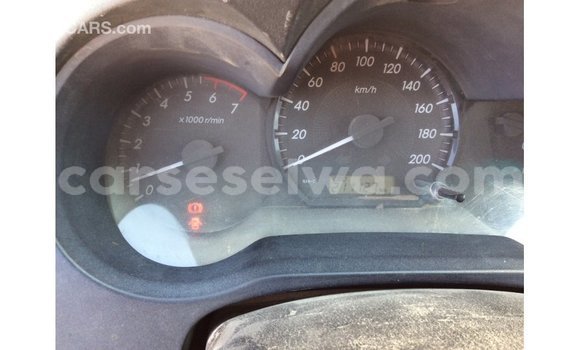 Acheter Import Voiture Toyota Hilux Blanc à Import - Dubai, East Mahé Acheter Import Voiture Toyota Hilux Blanc à Import - Dubai, East Mahé