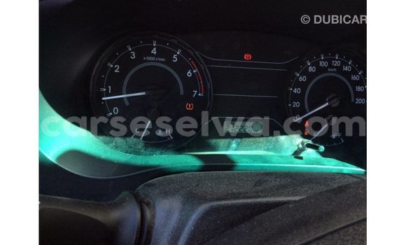 Acheter Import Voiture Toyota Hilux Blanc à Import - Dubai, East Mahé Acheter Import Voiture Toyota Hilux Blanc à Import - Dubai, East Mahé