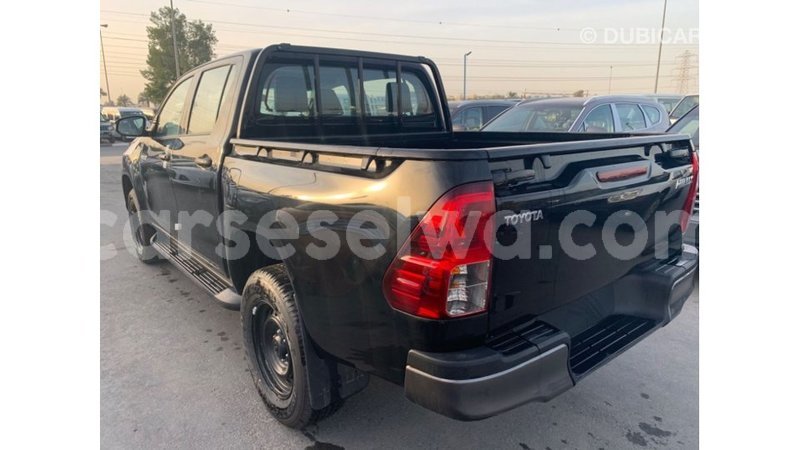 Big with watermark toyota hilux east mah%c3%a9 import dubai 5560