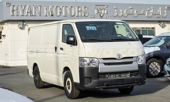 Acheter Import Voiture Toyota Hiace Blanc à Import - Dubai, East Mahé Acheter Import Voiture Toyota Hiace Blanc à Import - Dubai, East Mahé