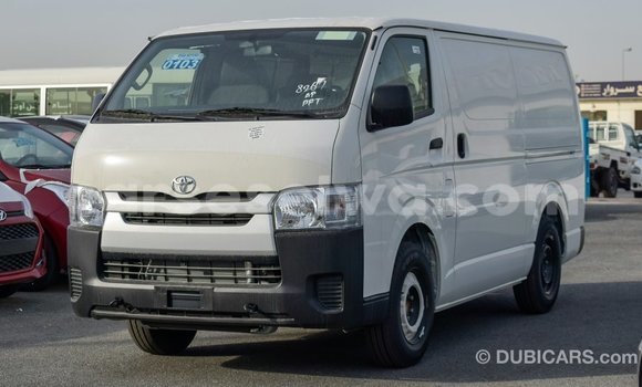 Acheter Import Voiture Toyota Hiace Blanc à Import - Dubai, East Mahé Acheter Import Voiture Toyota Hiace Blanc à Import - Dubai, East Mahé