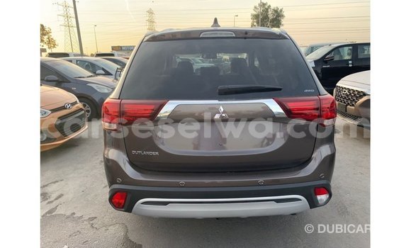 Acheter Import Voiture Mitsubishi Outlander Marron à Import - Dubai, East Mahé Acheter Import Voiture Mitsubishi Outlander Marron à Import - Dubai, East Mahé