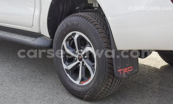 Buy Import Toyota Hilux White Car in Import - Dubai in East Mahé Buy Import Toyota Hilux White Car in Import - Dubai in East Mahé
