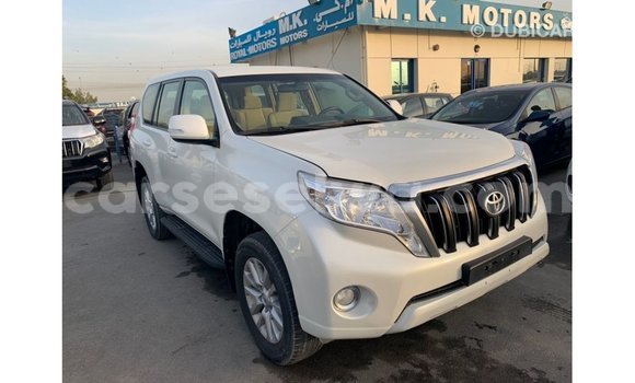 Acheter Import Voiture Toyota Prado Blanc à Import - Dubai, East Mahé Acheter Import Voiture Toyota Prado Blanc à Import - Dubai, East Mahé