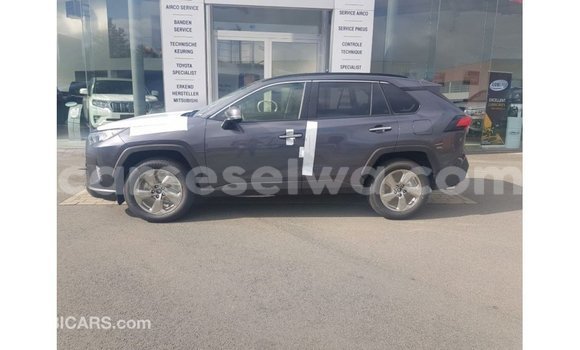 Buy Import Toyota Ade Other Truck in Import - Dubai in East Mahé Buy Import Toyota Ade Other Truck in Import - Dubai in East Mahé