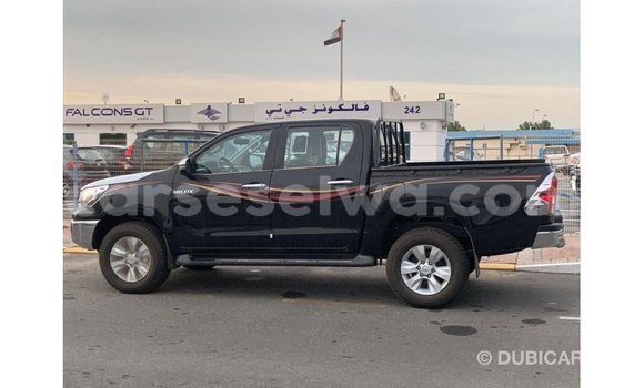Acheter Import Voiture Toyota Hilux Noir à Import - Dubai, East Mahé Acheter Import Voiture Toyota Hilux Noir à Import - Dubai, East Mahé