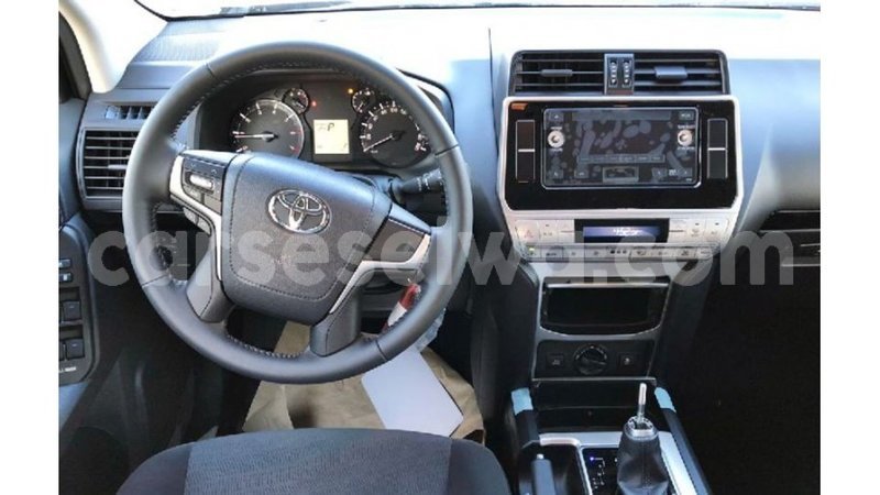 Big with watermark toyota prado east mahe import dubai 5583