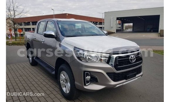 Buy Import Toyota Hilux Brown Car in Import - Dubai in East Mahé Buy Import Toyota Hilux Brown Car in Import - Dubai in East Mahé