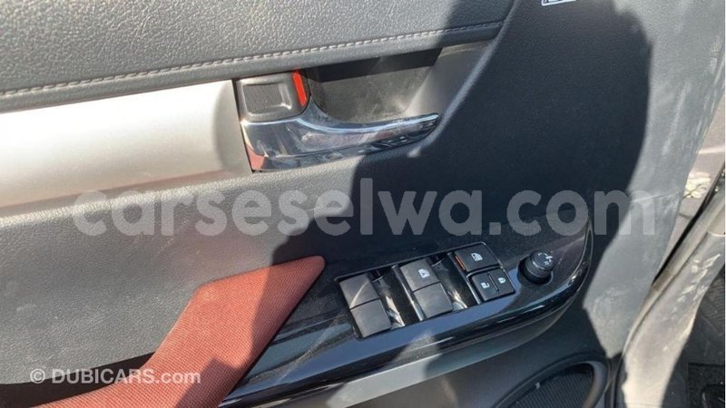 Big with watermark toyota hilux east mahe import dubai 5585