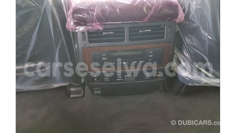 Big with watermark toyota land cruiser east mahe import dubai 5586