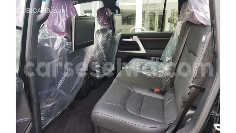 Big with watermark toyota land cruiser east mahe import dubai 5586