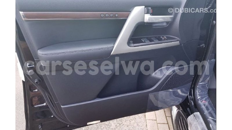 Big with watermark toyota land cruiser east mahe import dubai 5586