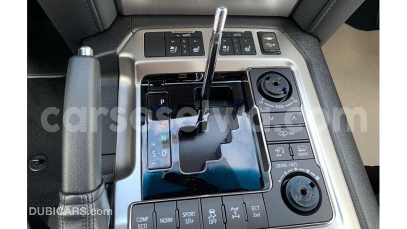 Big with watermark toyota land cruiser east mahe import dubai 5586