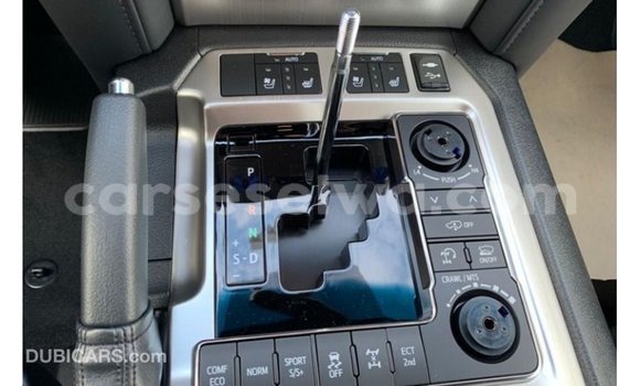 Buy Import Toyota Land Cruiser Black Car in Import - Dubai in East Mahé Buy Import Toyota Land Cruiser Black Car in Import - Dubai in East Mahé