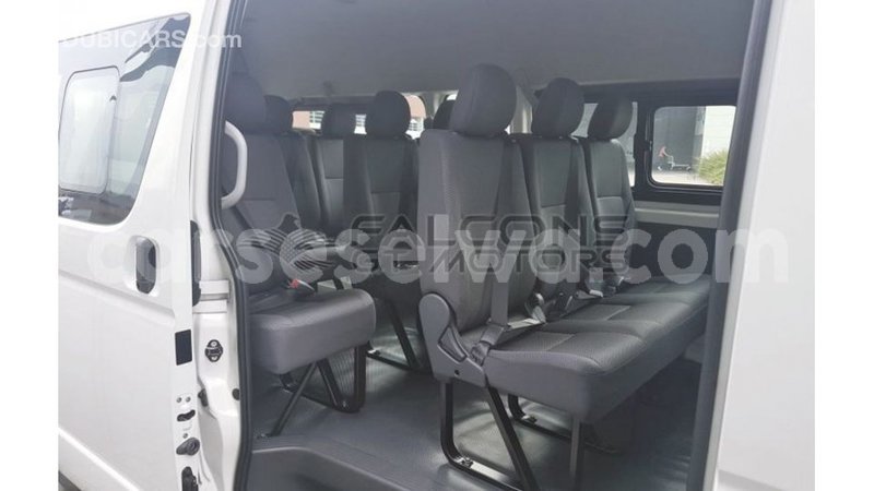 Big with watermark toyota hiace east mahe import dubai 5587