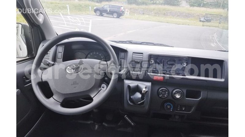 Big with watermark toyota hiace east mahe import dubai 5587