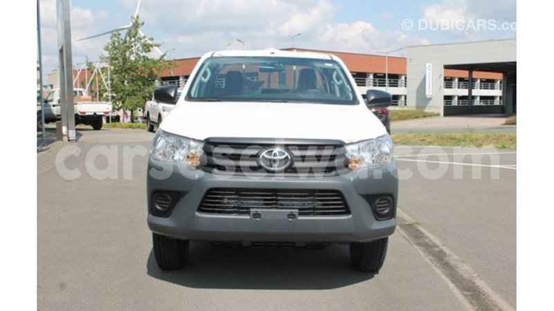 Big with watermark toyota hilux east mahe import dubai 5589