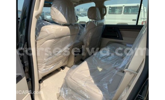 Buy Import Toyota Land Cruiser Black Car in Import - Dubai in East Mahé Buy Import Toyota Land Cruiser Black Car in Import - Dubai in East Mahé