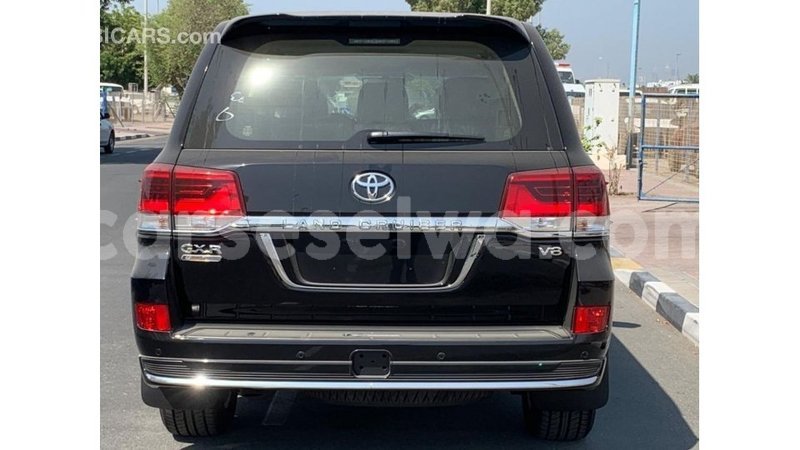 Big with watermark toyota land cruiser east mahe import dubai 5591