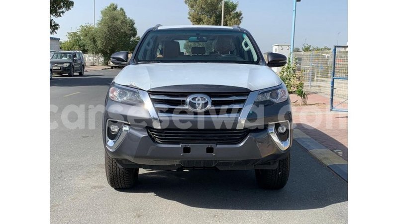 Big with watermark toyota fortuner east mahe import dubai 5592