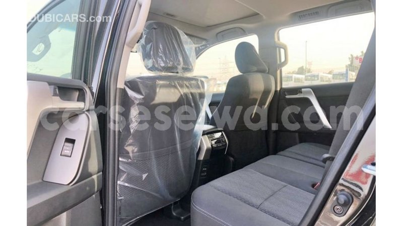 Big with watermark toyota prado east mahe import dubai 5593