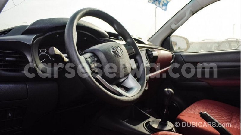 Big with watermark toyota hilux east mahe import dubai 5601