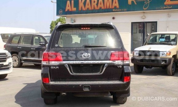 Acheter Import Voiture Toyota Land Cruiser Noir à Import - Dubai, East Mahé Acheter Import Voiture Toyota Land Cruiser Noir à Import - Dubai, East Mahé