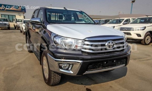 Acheter Import Voiture Toyota Hilux Noir à Import - Dubai, East Mahé Acheter Import Voiture Toyota Hilux Noir à Import - Dubai, East Mahé