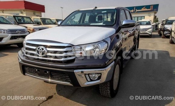 Acheter Import Voiture Toyota Hilux Noir à Import - Dubai, East Mahé Acheter Import Voiture Toyota Hilux Noir à Import - Dubai, East Mahé