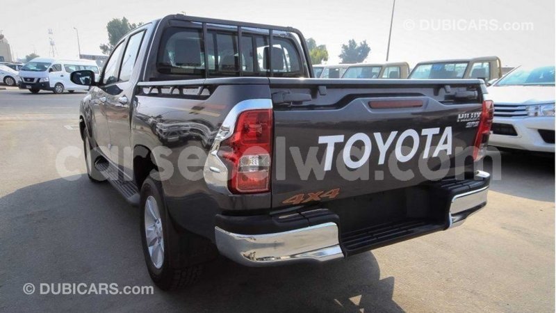 Big with watermark toyota hilux east mahe import dubai 5603