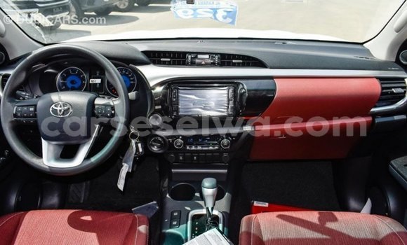 Acheter Import Voiture Toyota Hilux Autre à Import - Dubai, East Mahé Acheter Import Voiture Toyota Hilux Autre à Import - Dubai, East Mahé