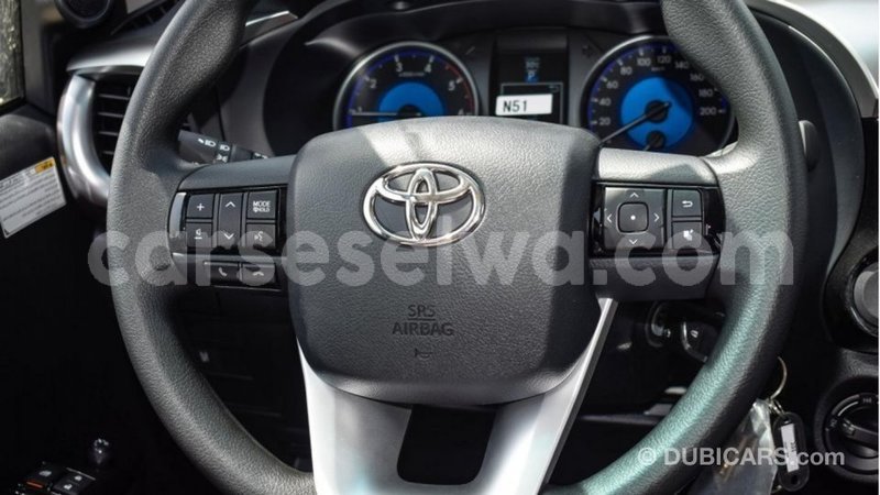 Big with watermark toyota hilux east mahe import dubai 5611