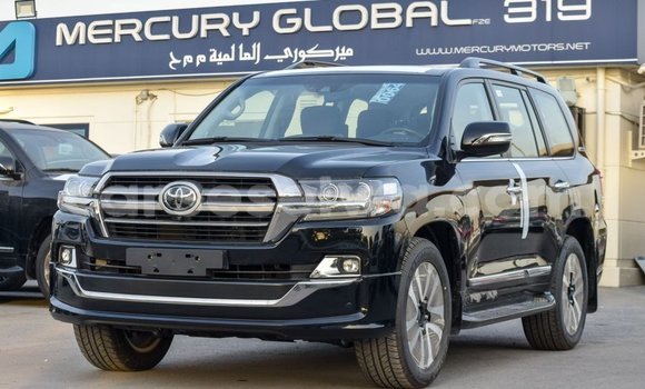 Acheter Import Voiture Toyota Land Cruiser Noir à Import - Dubai, East Mahé Acheter Import Voiture Toyota Land Cruiser Noir à Import - Dubai, East Mahé