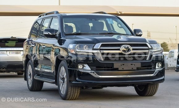Acheter Import Voiture Toyota Land Cruiser Noir à Import - Dubai, East Mahé Acheter Import Voiture Toyota Land Cruiser Noir à Import - Dubai, East Mahé