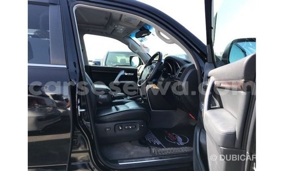 Buy Import Toyota Land Cruiser Black Car in Import - Dubai in East Mahé Buy Import Toyota Land Cruiser Black Car in Import - Dubai in East Mahé