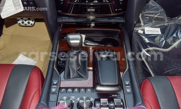 Acheter Import Voiture Lexus LX Noir à Import - Dubai, East Mahé Acheter Import Voiture Lexus LX Noir à Import - Dubai, East Mahé