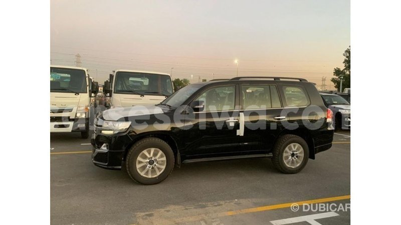 Big with watermark toyota land cruiser east mahe import dubai 5626