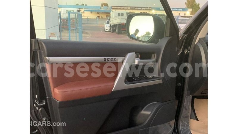 Big with watermark toyota land cruiser east mahe import dubai 5626