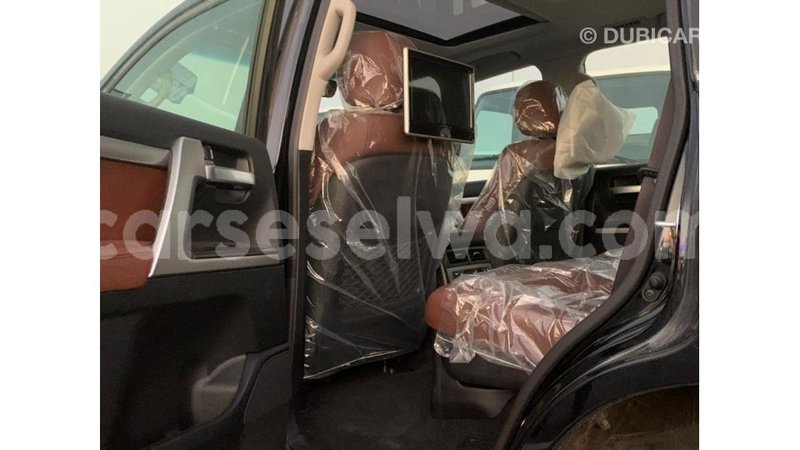 Big with watermark toyota land cruiser east mahe import dubai 5626