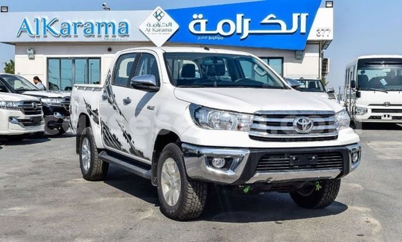 Acheter Import Voiture Toyota Hilux Blanc à Import - Dubai, East Mahé Acheter Import Voiture Toyota Hilux Blanc à Import - Dubai, East Mahé
