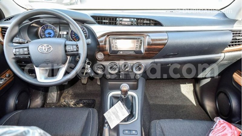 Big with watermark toyota hilux east mahe import dubai 5627